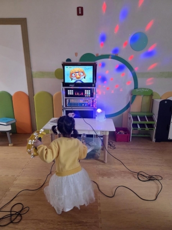 노래방 기계로 즐거운 방학보내기